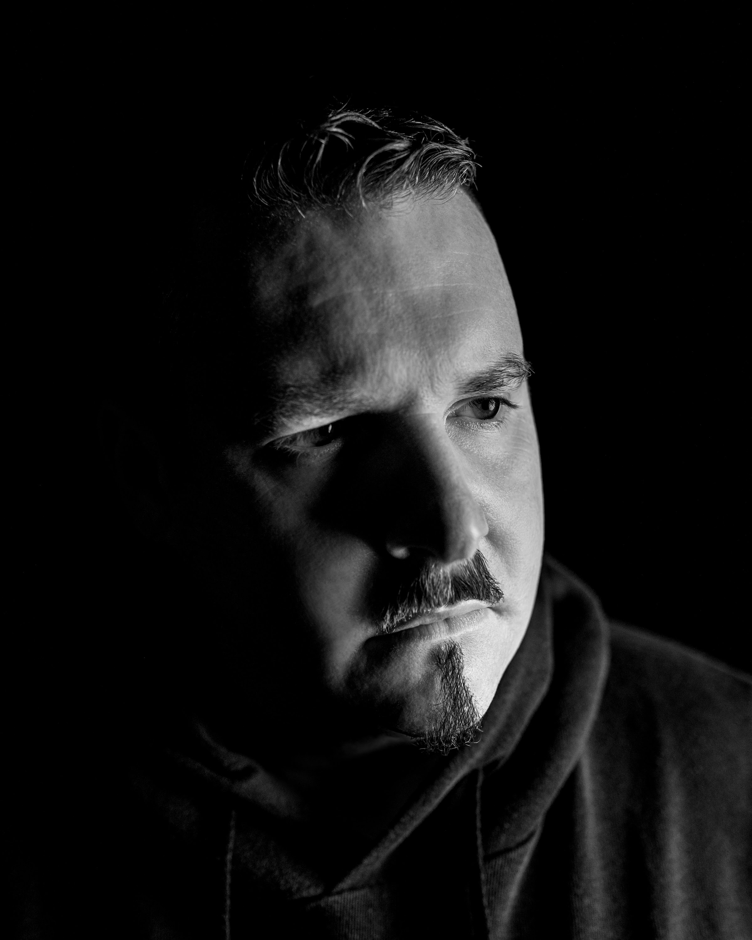 El cantautor RAY LITFIELD de Alemania presenta su primer sencillo «OK»