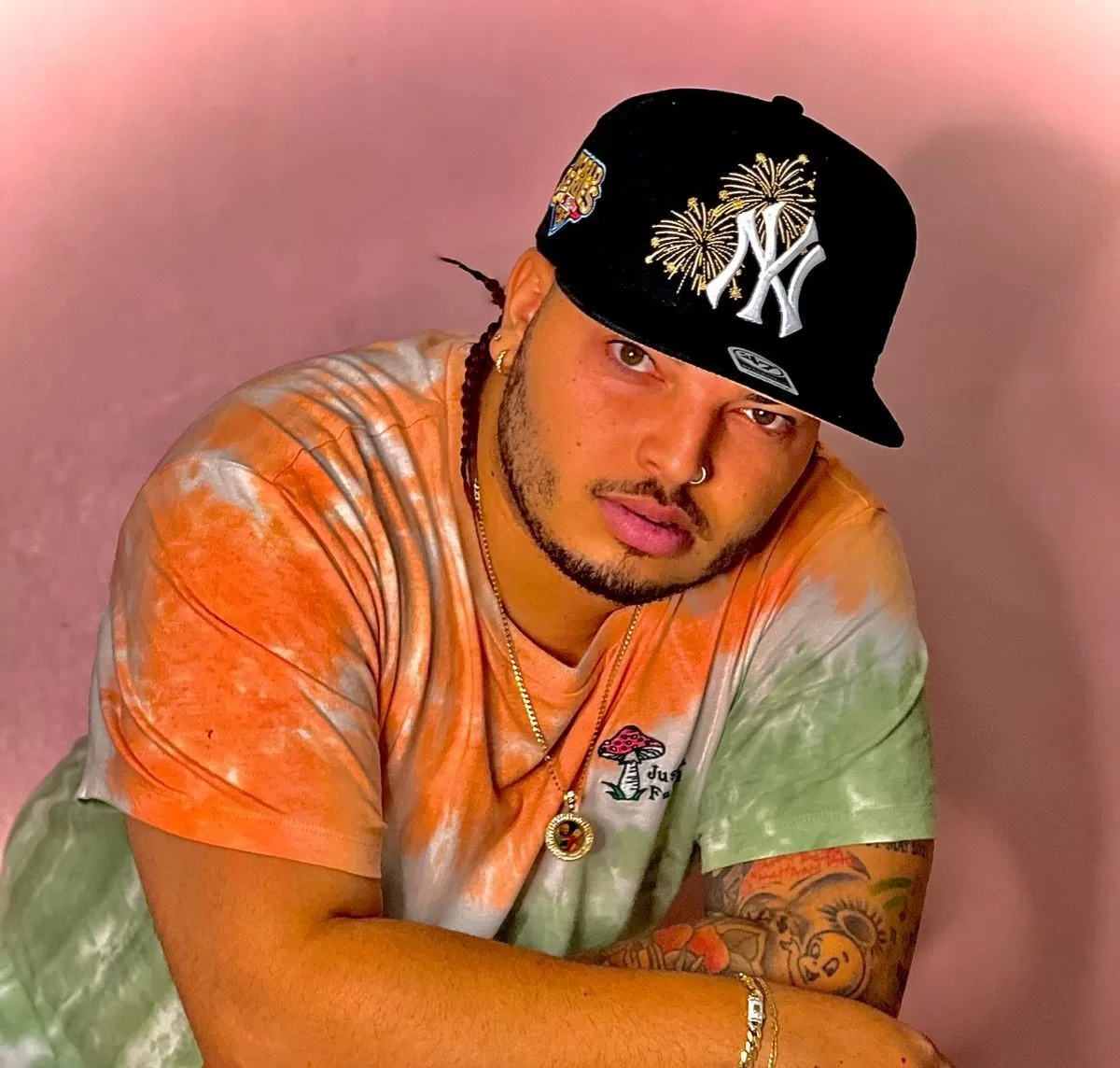 Yensy, el joven productor musical dominicano, creador de grandes éxitos