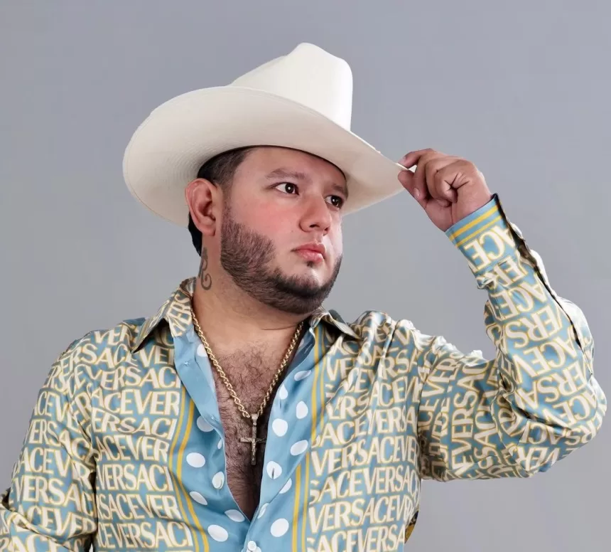 Arturo Roque presenta «A Ti Mujer» una canción en homenaje al dia de la mujer