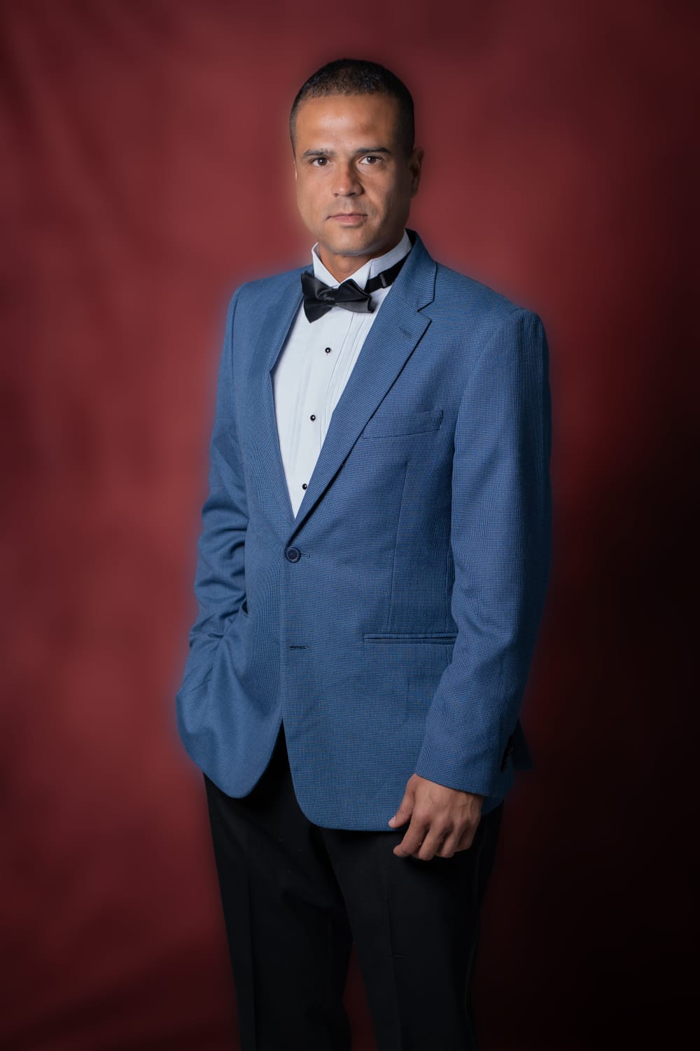 Hector José zunico doblemente nominado en los premios está de moda internacional  