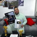 El Gordito Latino se convierte en un hito como DJ Salsero ganando su primera placa de YouTube