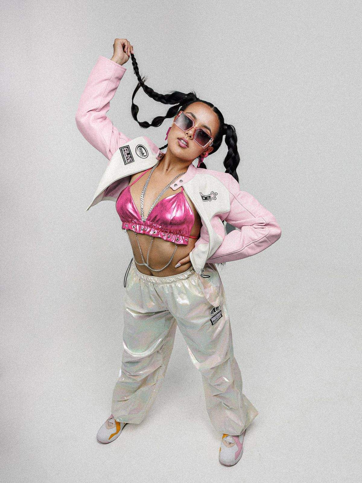 Sofi Vera se posiciona en la industria musical con su «Cóctel»