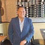 El cantautor venezolano Néstor Luis nos sorprende con su tema «Mi Alma Gemela».