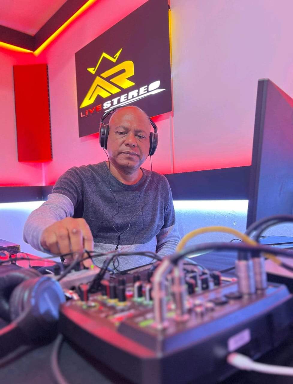 “Alfredo Rojas” Celebra sus 44 aniversario con emisora propia y cargado de éxitos