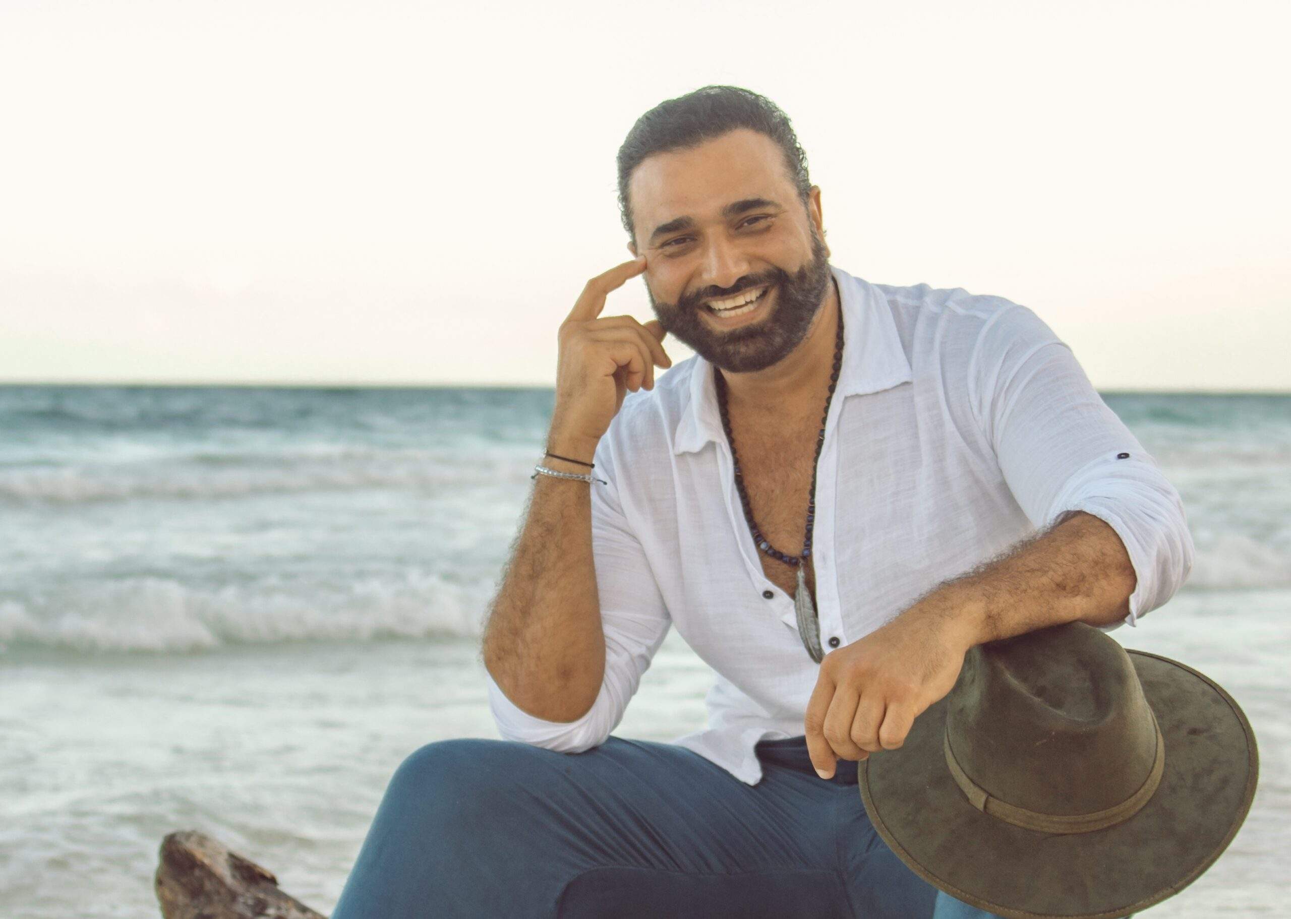 Carlos Mesber Anuncia su Próximo Retiro: “Escribe tu Vida” en Tulum, México