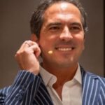 A llenos totales en cada presentación, Juan Lucas Martín impacta en su primera gira por Estados Unidos con su misión de amor y sanación