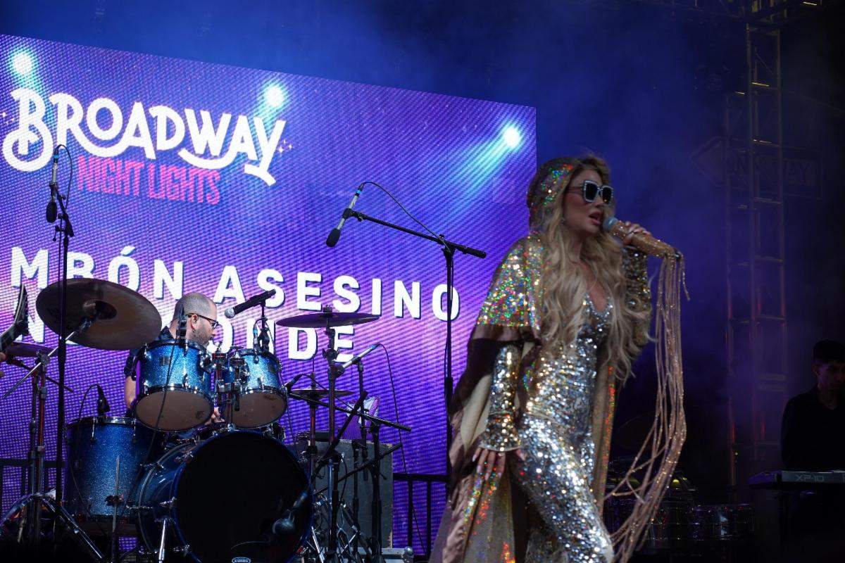 Ninel Conde conquistó al público de Los Ángeles y recibió reconocimiento de la ciudad en el mes de la hispanidad