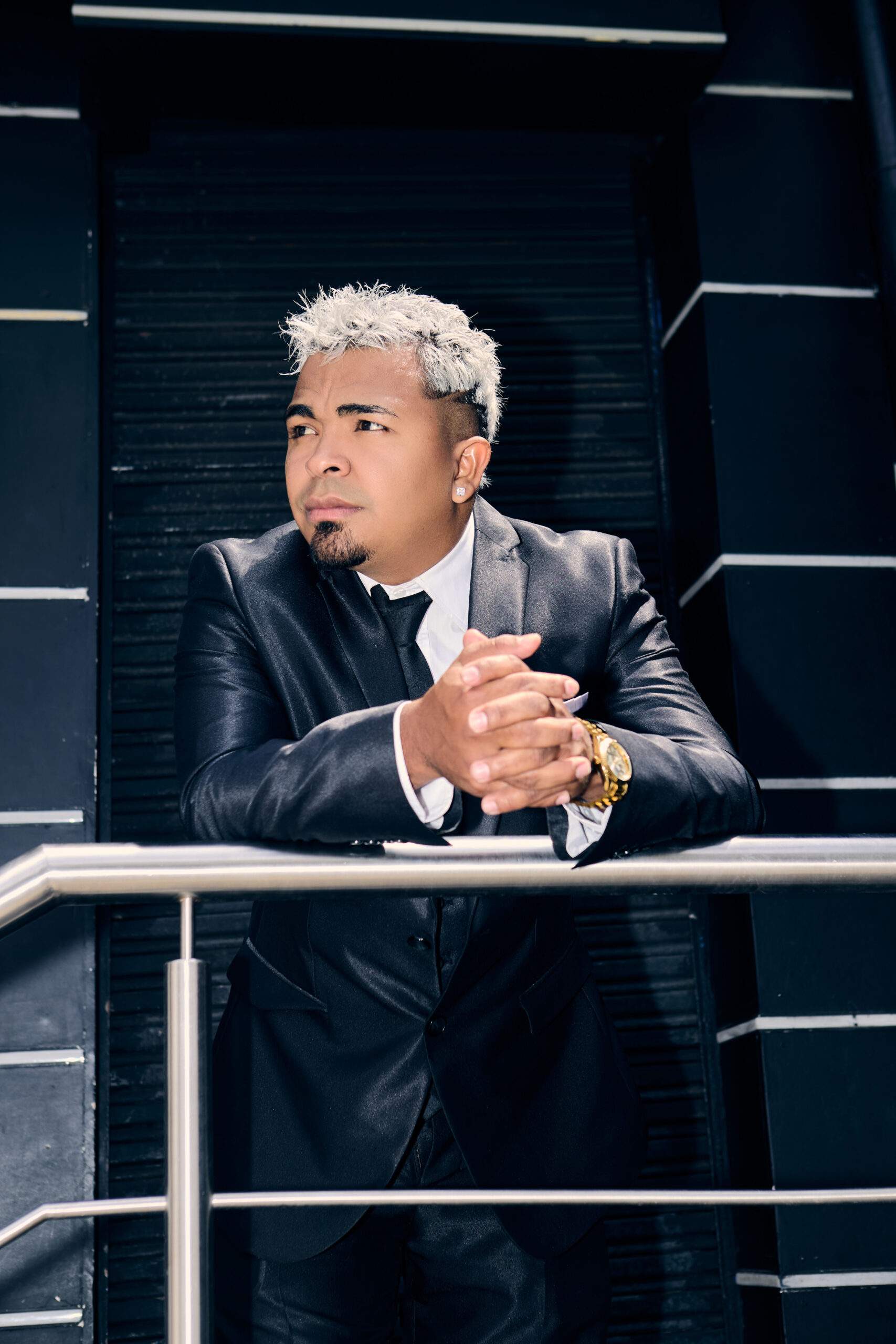 “Robert Luchador” Apoya los talentos emergentes y causa furor en redes sociales 