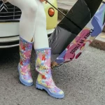 Mary Quintero celebra el Mes de la Herencia Hispana con la llegada de su nueva colaboración con Paramount: “Emily in París x Undercover”