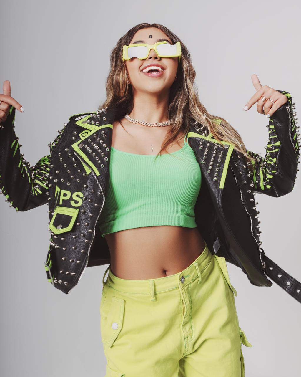 “Amigos” El  nuevo proyecto musical de Sofi Lavilla
