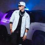 Antuam Gómez se posiciona entre los mejores del género urbano con «Más que amigos»