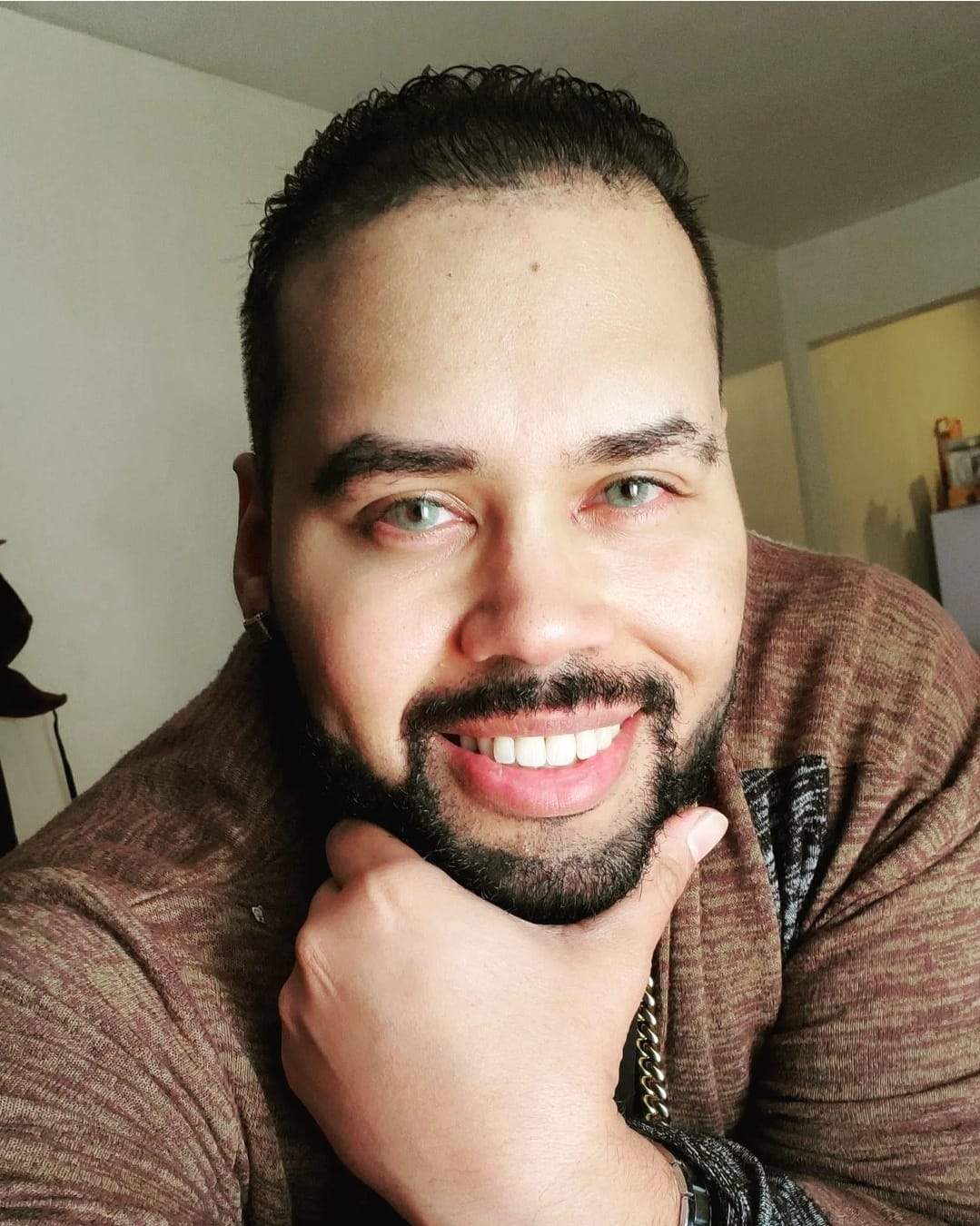 Di Guzty, se encuentra entre dos aguas con “Amo a dos mujeres”