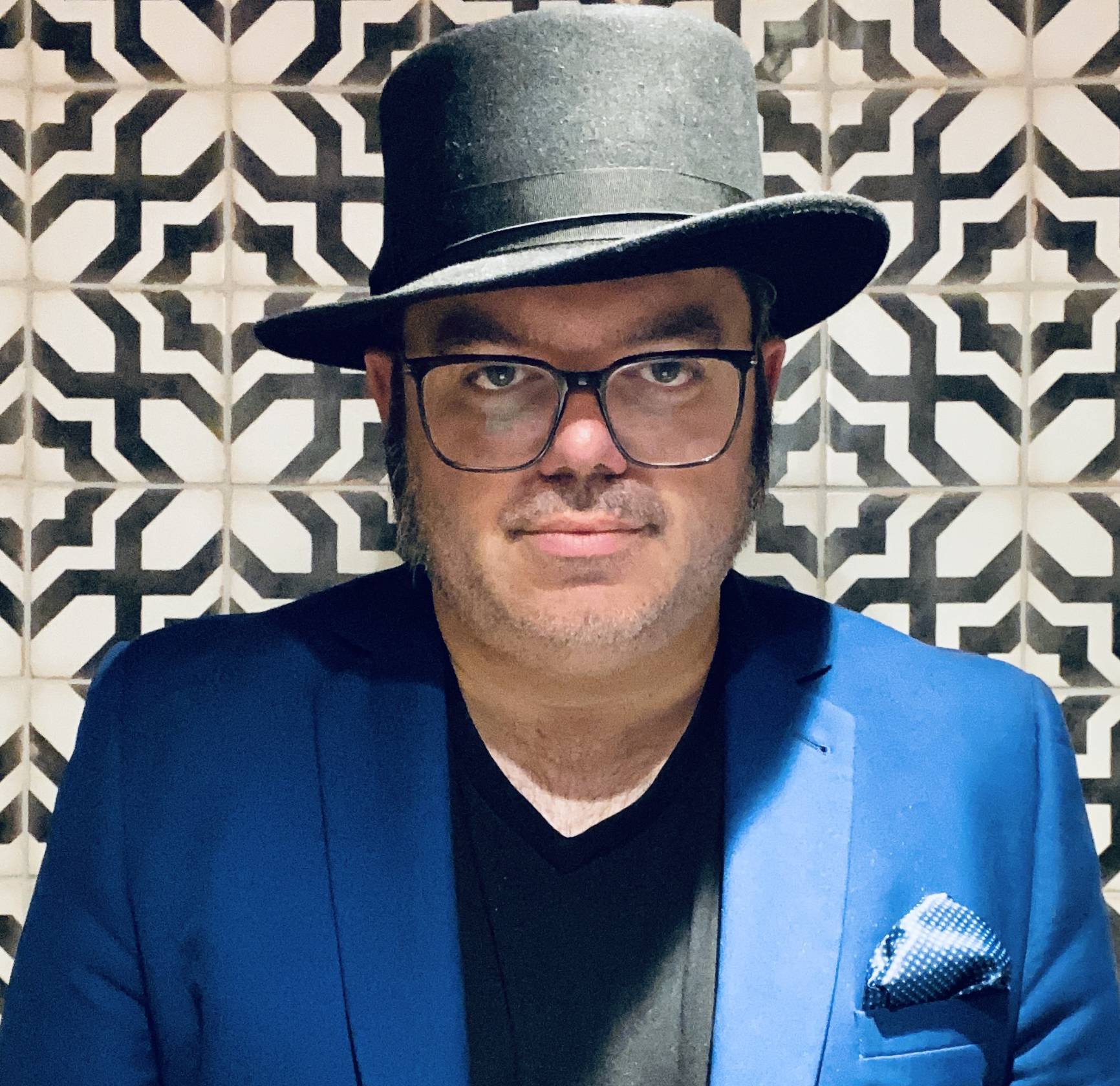 De Italia a Brasil: Paisajes Musicales que Traspasan Fronteras el artista Julyo presenta su álbum instrumental «AMARanto»