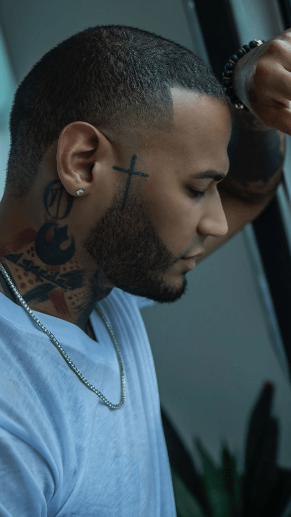 OPTI regresa a sus raíces con «Tú Vuelves», un reguetón clásico lleno de sentimiento y verdad