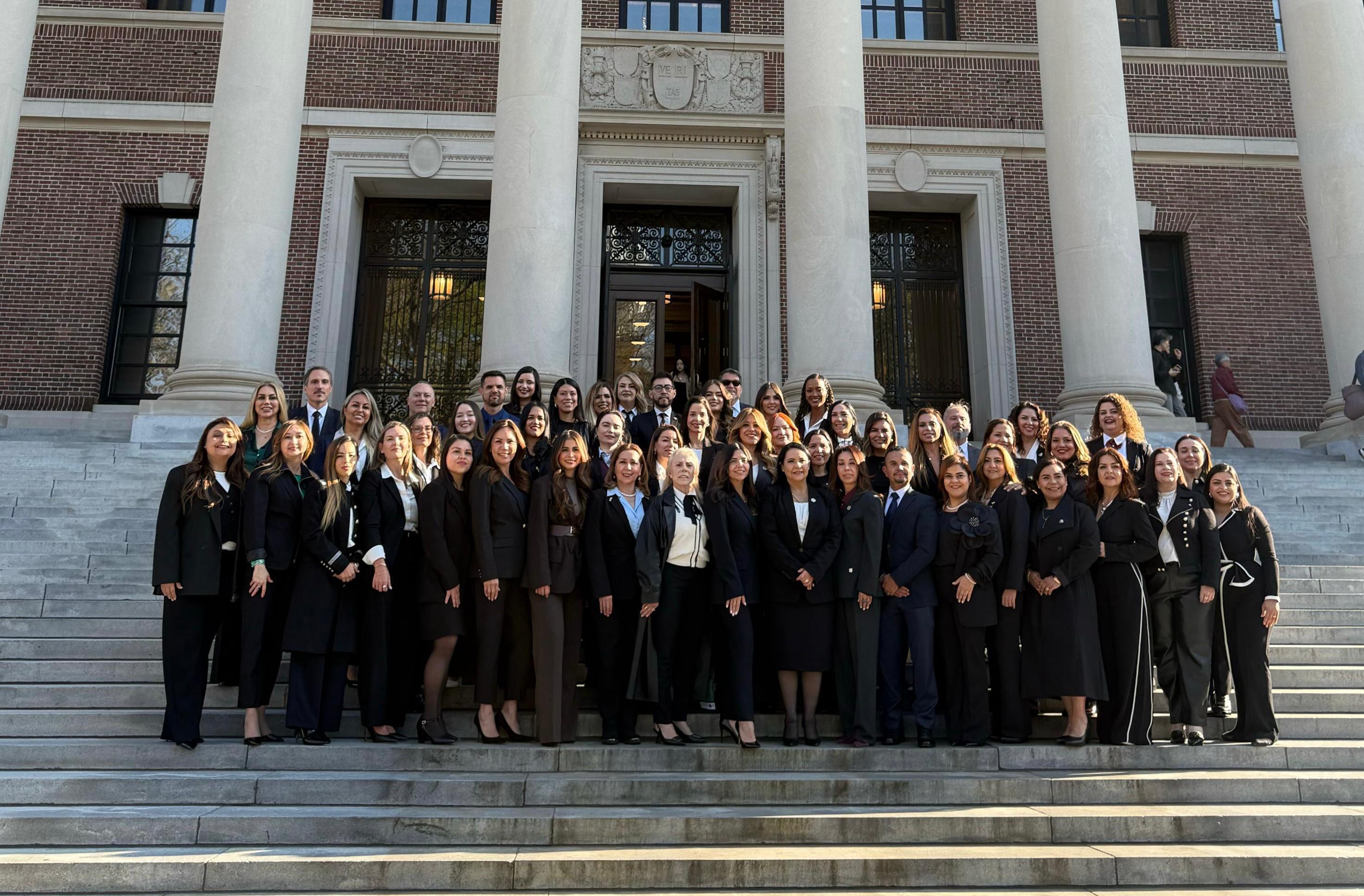 Harvard abre sus puertas al liderazgo femenino latino: 45 Mujeres brillan en el V Congreso Mundial de Mujeres Líderes