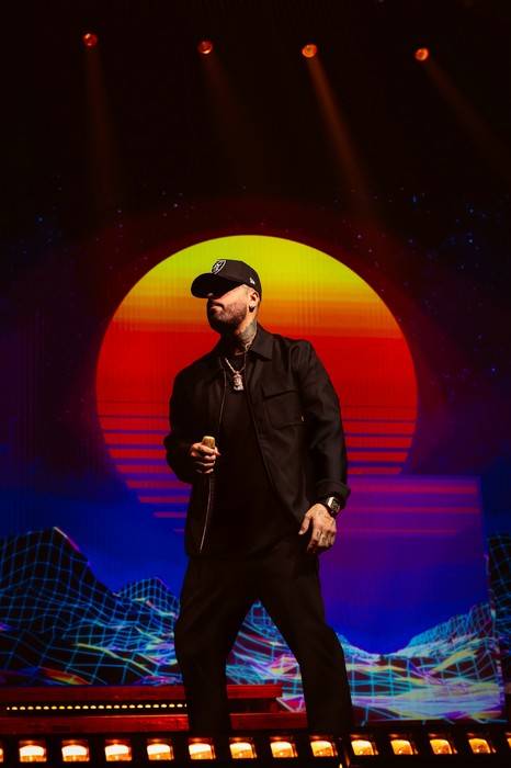 Nicky Jam arrasa en Zúrich, Valencia, Granada y Barcelona con su «Sunshine Tour 2025»