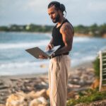 Gangsta: El productor que está liderando la revolución del dancehall y el afro en Latinoamérica