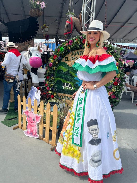 Cruz Vásquez, Candidata a Señora Antioquia por Medellín, Colombia: Un Símbolo de Empoderamiento y Belleza