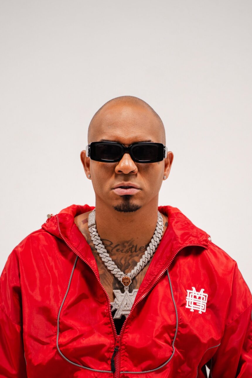 Anonimus lanza su nuevo álbum «Trapicu» y consigue el #1 global en YouTube con «Toda la vida»