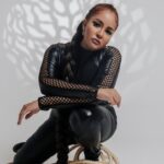 Amneliz triunfa en los Glamour Music Awards e inicia su nueva era con «Too Much Woman en el Barrio»