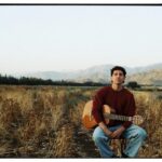 Rygo lanza su esperado EP Debut «Cómo Es Salir»: Un viaje musical de maduración y autenticidad