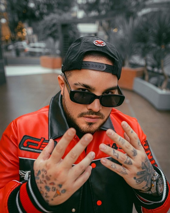 J Louis y DJ Gangsta deslumbran con «Guayoyo», el merengueton romántico que revive el amor de antes