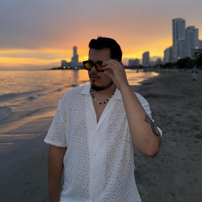 Andrés Bula lleva el sabor de Cartagena al mundo con su nuevo hit «No Demores»