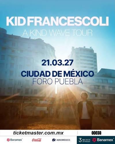 Luz, nostalgia y synthpop: Kid Francescoli estrena «Don’t Get On The Plane»