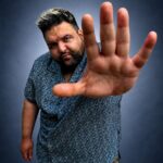 Sergi, el artista peruano que conquistó el mundo con «Seguro Te Pierdo», abre una nueva etapa con «Última Noche»
