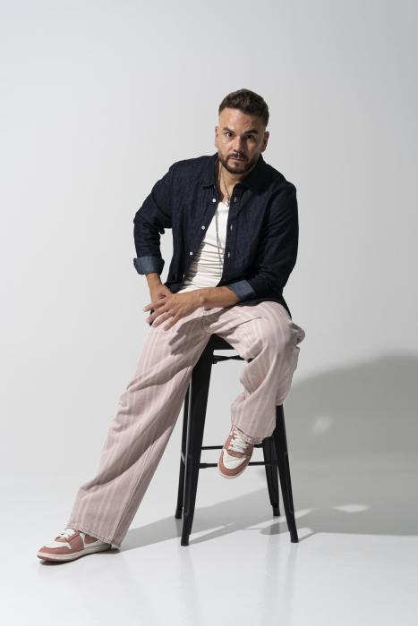 Luccas Rivera lanza «Quédate» y abre una nueva etapa musical