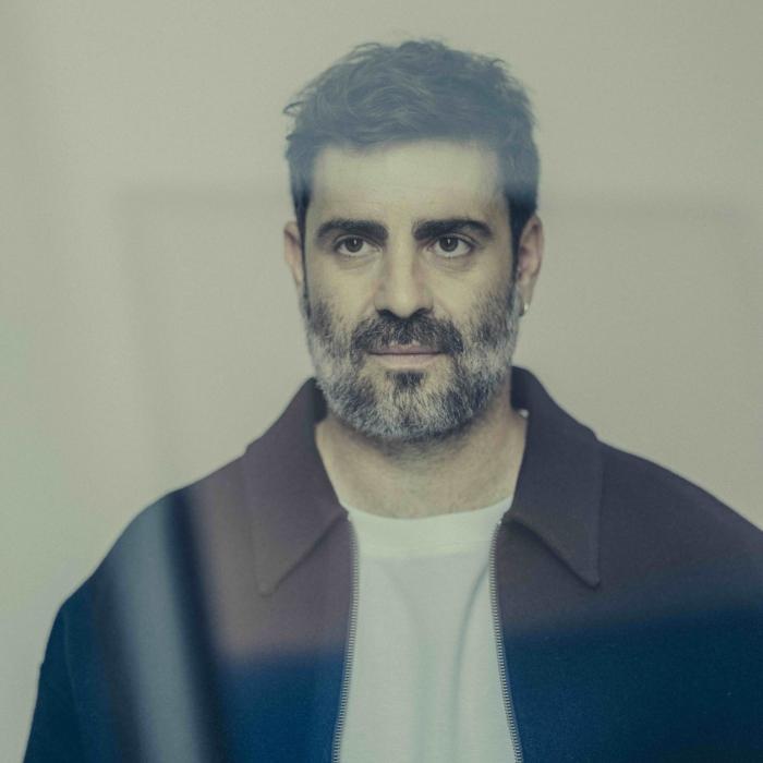 El nuevo álbum de NTO, «NAKED», revela la vulnerabilidad del maestro del melodic techno