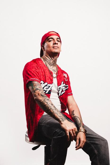 Synchromak revoluciona su sonido con «BABY»: de rap a pop latino con afrobeat y animación IA